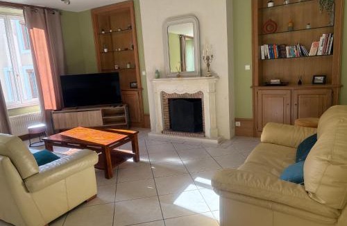 Rouesse-Vasse Casa | Grande demeure avec parc et WIFI, proche du Mans - FR-1-410-481
