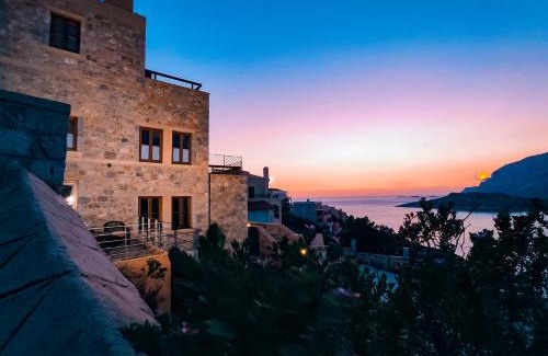 Kamari Casa | Grande Grotta House