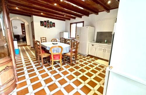Saint-Maur Creteil Casa | Grande maison tout confort - 5 chambres 5 salles de bain - RER A - Paris - Disney