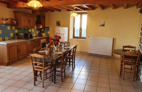 Saint-Paul-de-Vezelin Casa | Grande maison de campagne avec cheminée, jardin et Wifi - FR-1-496-273