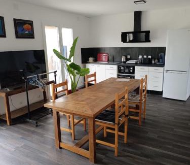Saramon Apartamento | Grande maison avec vue sur le lac