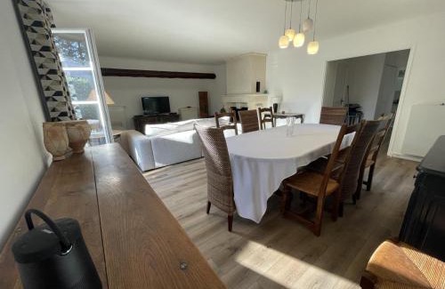 Chambray-les-Tours Casa | Grande maison avec jardin près de Tours - FR-1-381-620