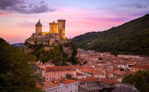 Foix Apartamento | Grande Terrasse Hyper-Centre Quiet & Cozy for 2