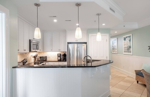 Salter Path Condominio | Grande Villas D-3, Oceanfront Condo in Indian Beach, NC!