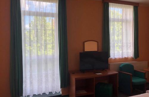 Novy Bor Hotel | Grandhotel Nový Bor