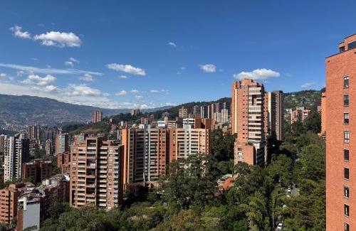 El Tesoro Apartamento | Grandioso apartaestudio muy cerca a Provenza 201