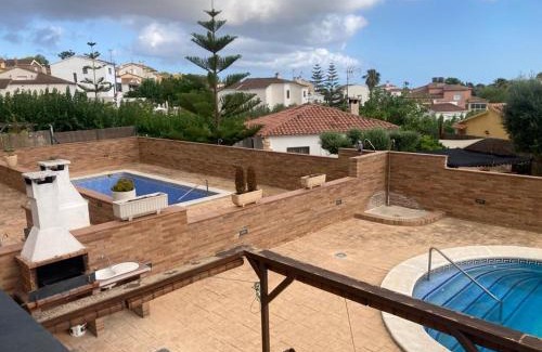 El Castell de Montornés Chalet De Esquí | GRANDIOSO CHALET EN CASTELL DE POBLA MONTORNES