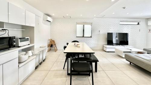 Onna Casa | Grandioso Onna 7-D - Vacation STAY 17394v