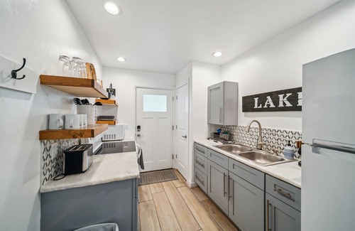 Grove Cabaña | GrandLake*Kayak*ForestView*Firepit*Kings*Lakefront