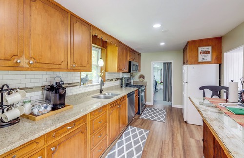 New Trenton Casa | 'Grandma Kelly’s' Southeast Indiana Farmhouse!