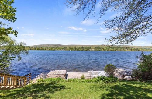 Lenox Dale Casa | Grandma's Cottage on The Bowl