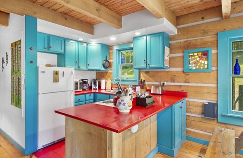 Marshall Cabina | Grandpa Dans Cabin+Mtn River view 34 acre retreat