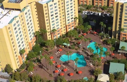 Enterprise Apartamento | Grandview at Las Vegas SUPER BOWL Sleeps 4, 1 King and 1 Queen Sofa Bed Suite