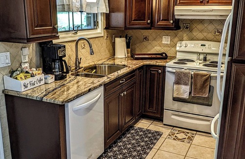 Lakeville Casa | Grandview Getaway with a Million Dollar View!