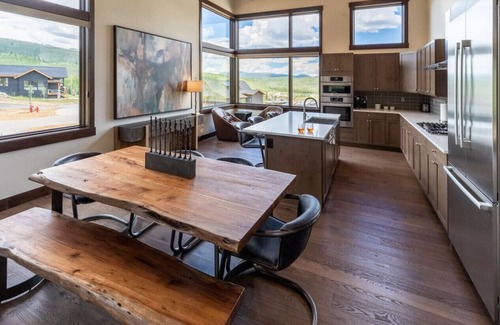 Silverthorne Casa | Grandview Mountain Retreat - Pet Friendly, Spectacular Views!