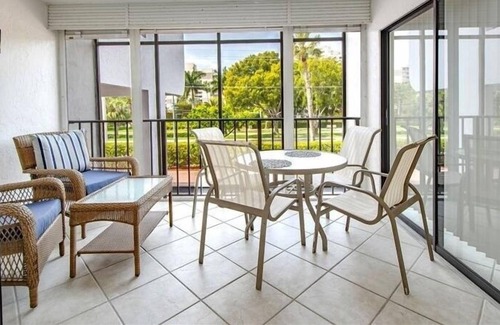 Marco Island Condominio | Grandview206 - Grandview 206 2 Bedroom Condo