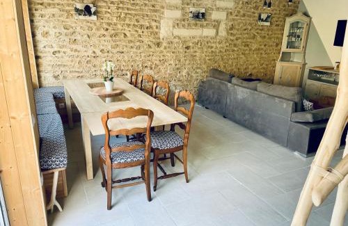 Tournebu Casa | Grange à grains à l'Ombre d'une Tour
