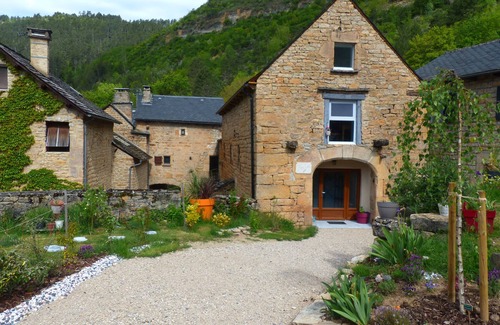 Brenoux Casa | Grange Rénovée au Cœur de la Lozère