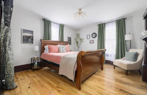 Bristol Casa | Granny's House * 1920s home mins from State St *