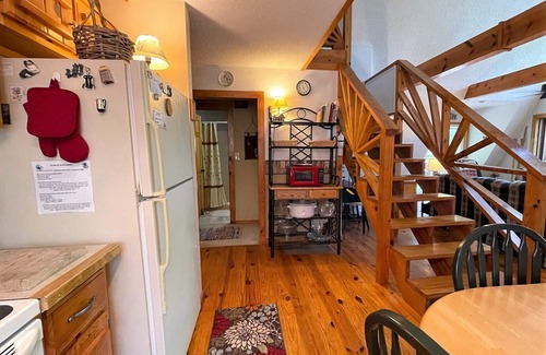 Andrews Cabina | Granny Squirrel Getaway