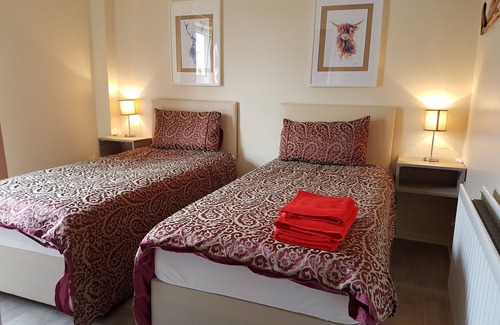 Londonderry Casa | GRANT ROOMS