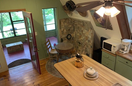 Murphy Cabina | Grape Creek Cleanest HOME 2 bed =Winter& FALL 1ba 1 bed July 1/2miLake Hiawassee