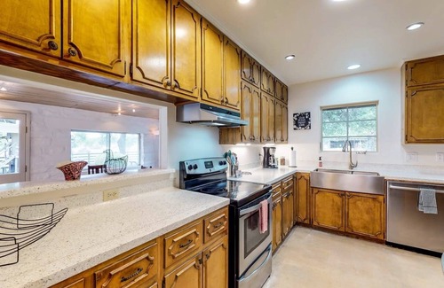 Fredericksburg Casa | Grapetown Farm House B & B