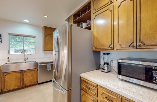 Fredericksburg Casa | Grapetown Farm House B & B