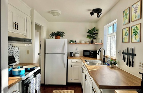 Cedar Ridge Casa | Grass Valley Rainbow Retreat in the Woods with WiFi