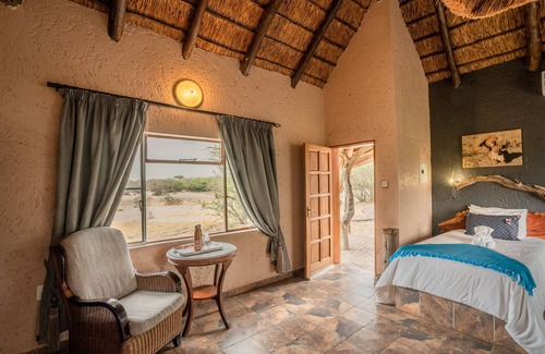 Ghanzi Cabina | Grassland Safari Lodge