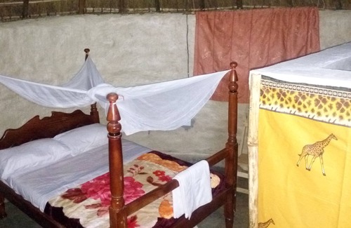 Purongo Cabina | Grassroots Cottages & Tours
