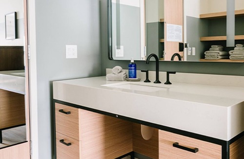 Moab Hotel | Gravity Haus Two Queen Room, Central Location, Dog-friendly Property w/ Pool