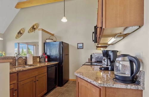 Rangeley Condominio | Gray Fox 7 | Beautiful ski in/ski out condo, with amazing views!!