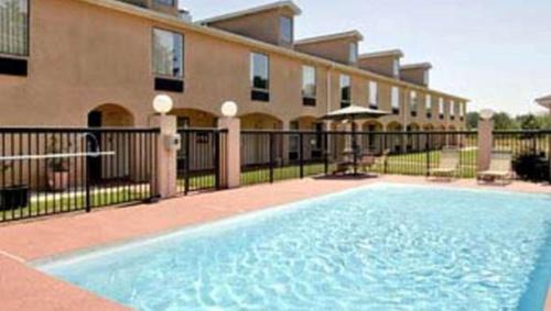 Gray Hotel | Gray Inn & Suites