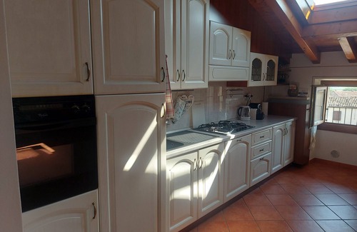 Caprino Veronese Casa | Graziosa Mansarda in Corte Privata