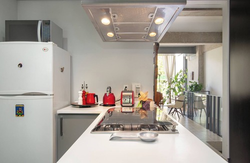 Hipódromo Apartamento | Great 2BR in the heart of Condesa 1 block from Parque Mexico on Amsterdam street