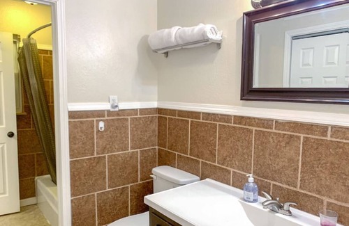Powell Casa | Great 3BR with Man-cave in the ‘Burbs