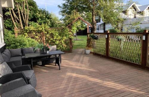 Breidholt Casa | Great 8 person house Reykjavik free use of car!