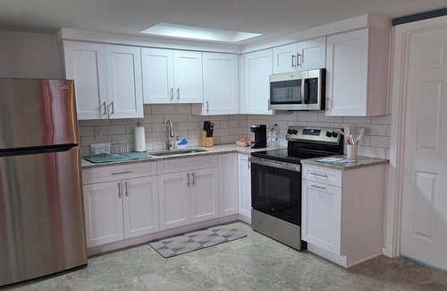 Marthas Vineyard Casa | Great accomodation within walking distance of Port Richey atractions.