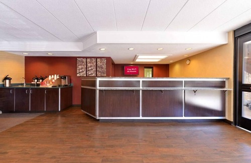 Secaucus Casa | Great Amenities & Convenient Location! Parking!