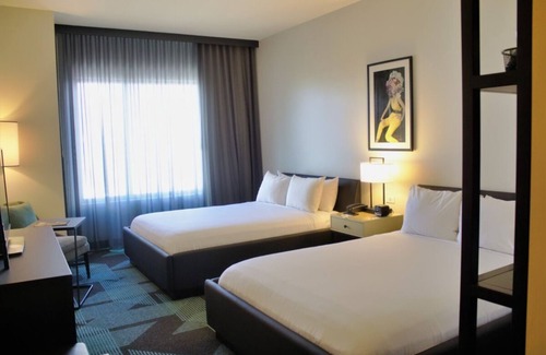 Downtown Las Vegas Hotel | Great Amenities Onsite! 4 Convenient Units! Minutes to The Neon Museum!