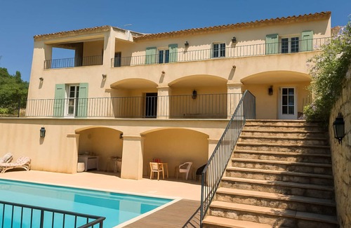 Tourrettes Casa | Excelente y hermosa propiedad con piscina tranquila / lago / mar / golf