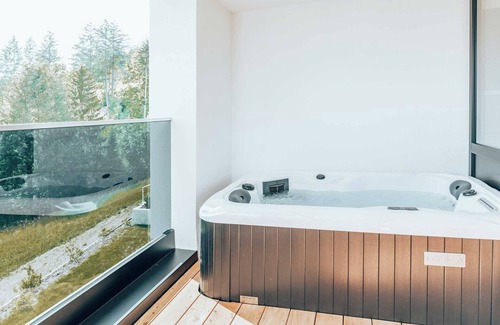 Wallenfels Apartamento | Great apartment (65sqm) with private whirlpool and balcony
