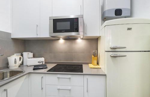 el Camp d'en Grassot i Gracia Nova Apartamento | Great apartment in Sagrada Familia with Balcony