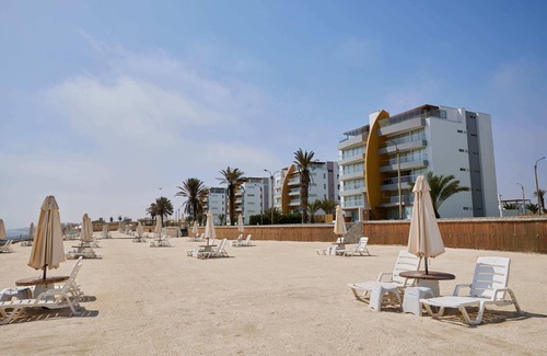 Pisco Apartamento | Apt de 3 Cuartos con Vista a la Playa y Jacuzzi en Condo de Paracas con Wifi