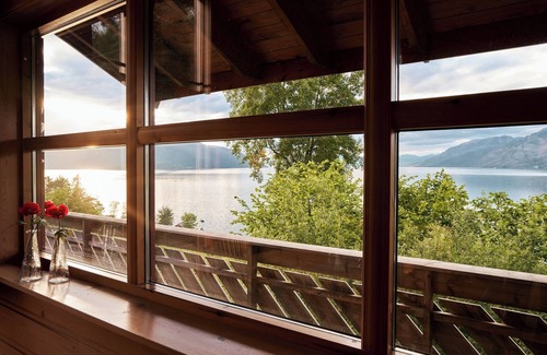Kvinnherad Casa | Great cabin on the Harangerfjord, magnificent fjord panorama, 20 hp motorboat for hire!