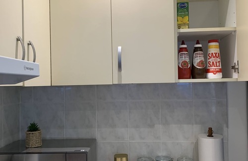 Fairfield West Apartamento | Great Choice-3 Bedrooms-freeparking, sliding Gate