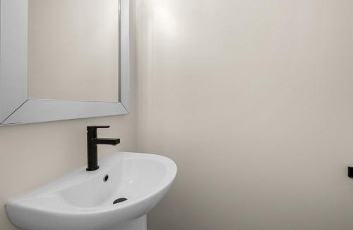 Columbia Heights Apartamento | Great Duplex APT NEW 2BR