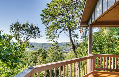 Wears Valley Cabina | Great Escape 2 Bedroom Cabin by RedAwning