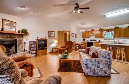 Wears Valley Casa | Great Escape Cabin